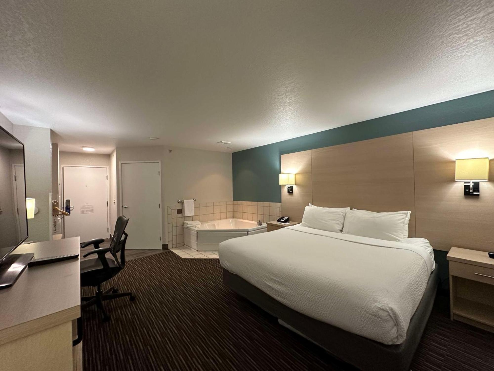 Best Western Watertown Esterno foto