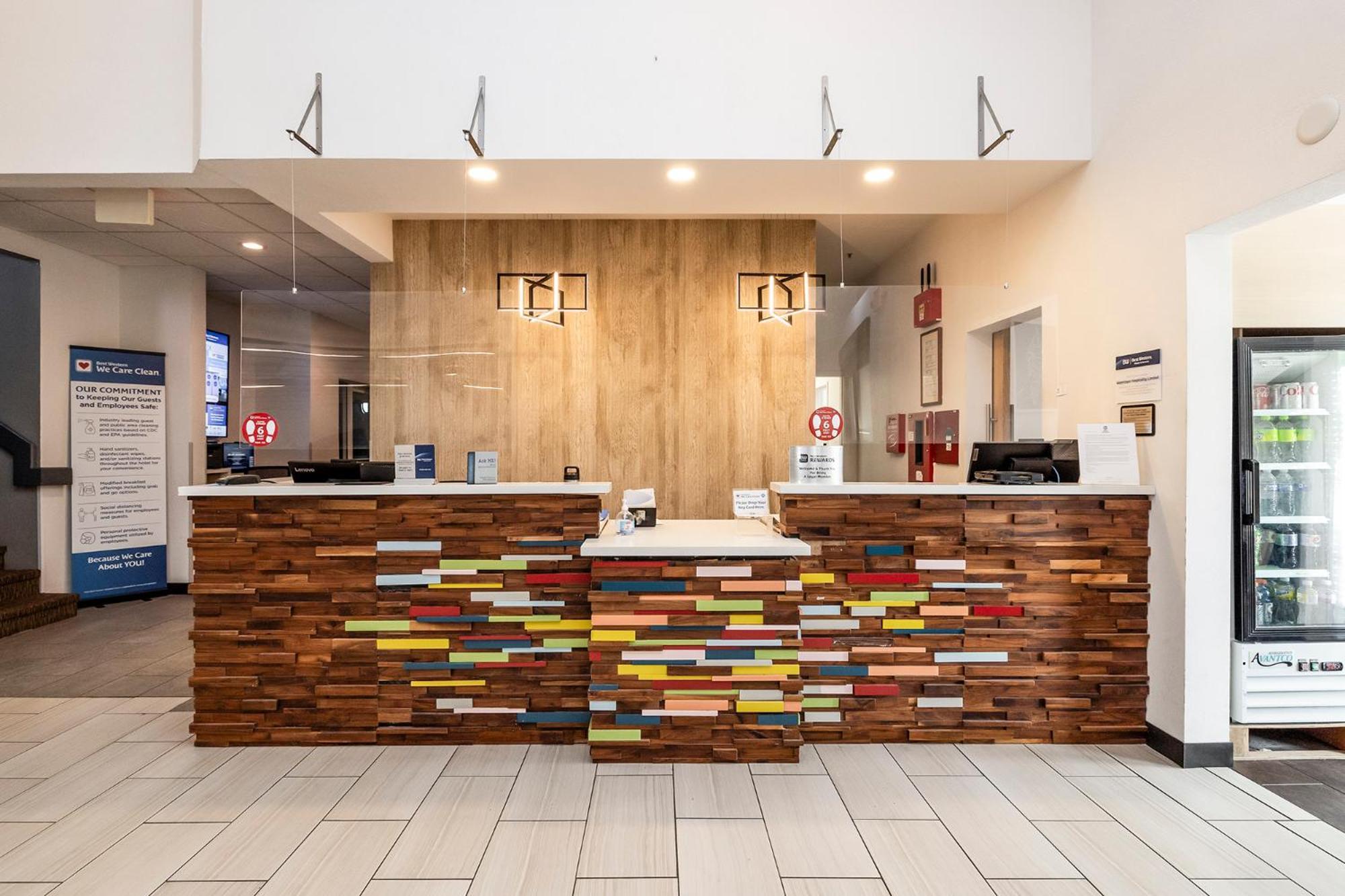 Best Western Watertown Esterno foto